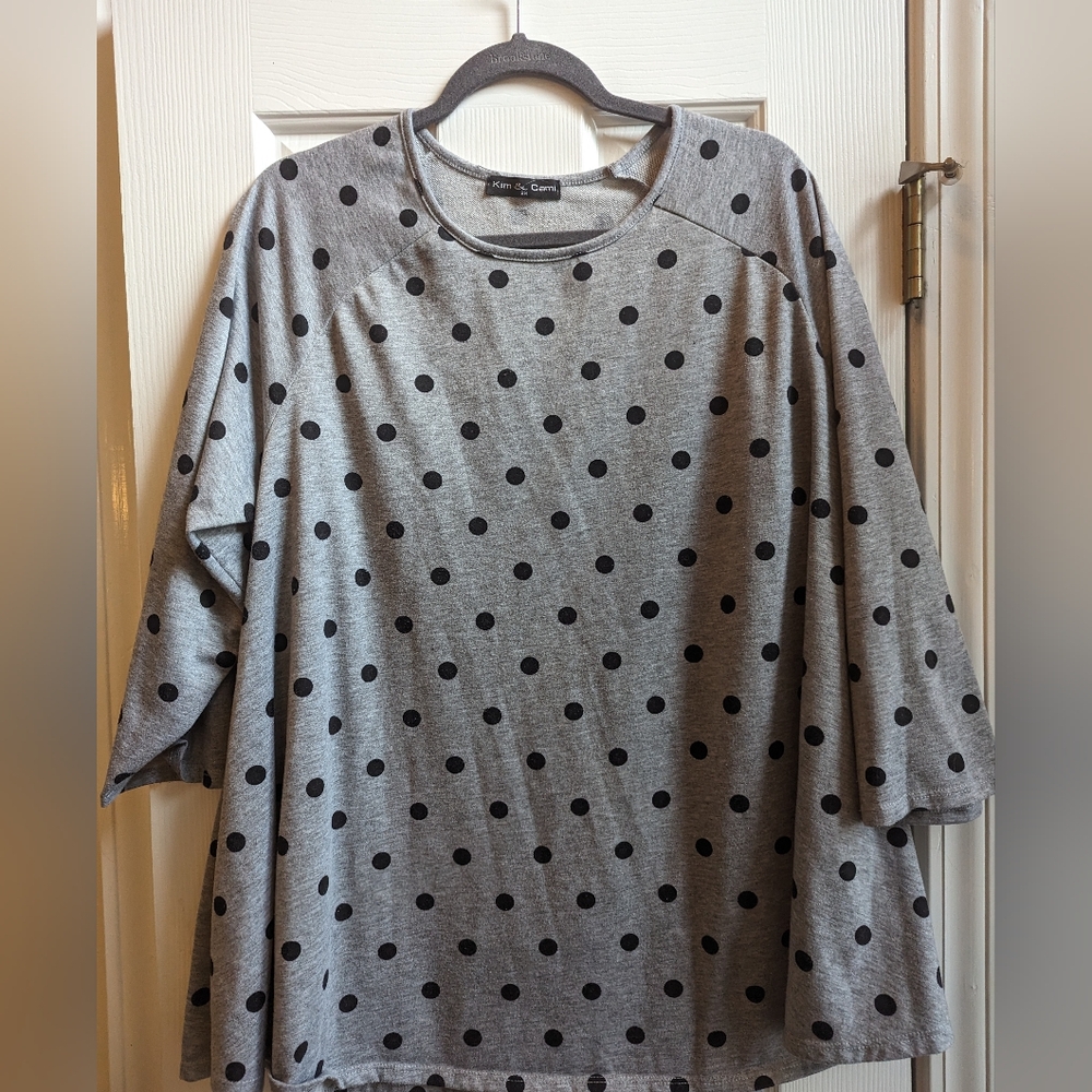 Kim & Cami 3/4 Sleeve Top with Black Polka Dots